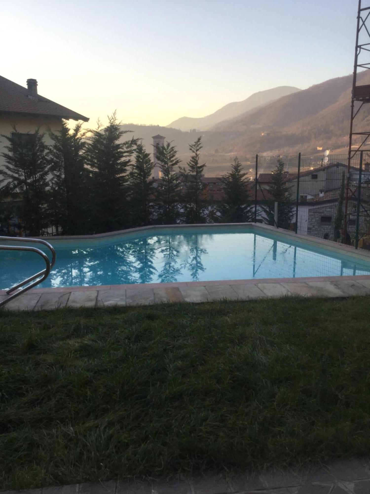Apartamento Poggio Ai Vigneti Entratico Exterior foto