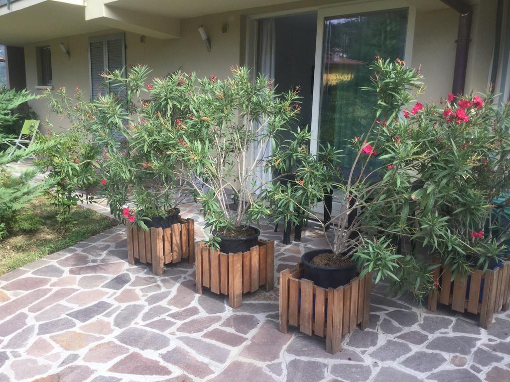Apartamento Poggio Ai Vigneti Entratico Exterior foto