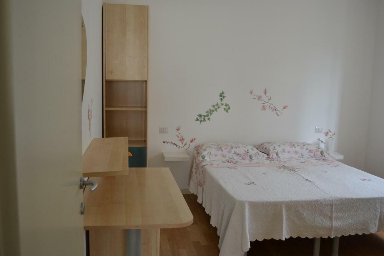 Apartamento Poggio Ai Vigneti Entratico Exterior foto